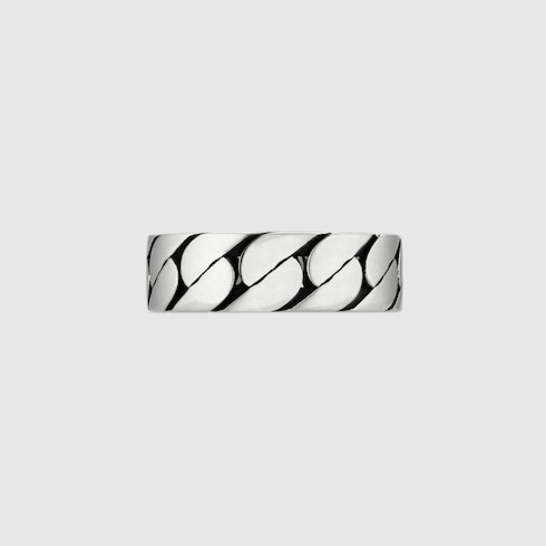 Wide Gucci Interlocking ring Detail 4