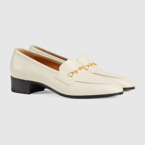 Gucci Women's loafer with Horsebit. 2