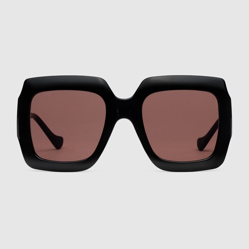 Rectangular sunglasses with chain in black injection | GUCCI® Canada