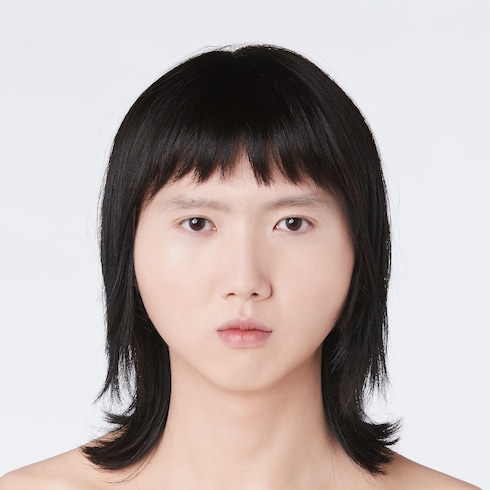 #02，古驰丝润气垫粉底液SPF22