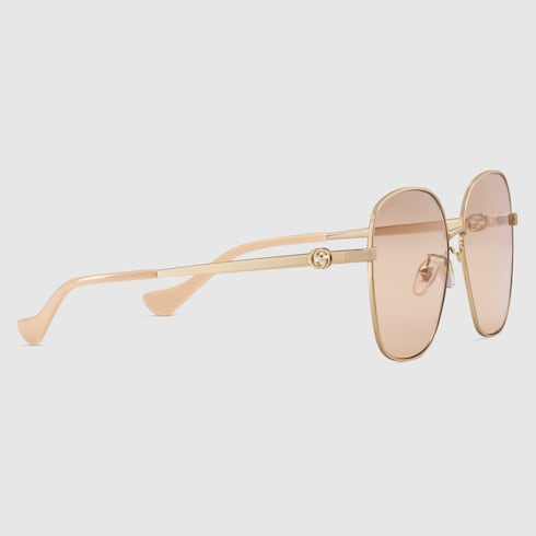 Gafas de sol con puente de la nariz bajo