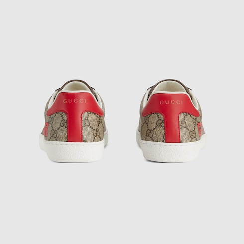 Gucci Tiger sneaker Ace uomo in GG Supreme beige ed ebano | GUCCI® Italia