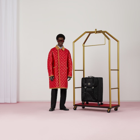 Trolley Gucci Off The Grid misura media in ECONYL® GG nero | GUCCI® Italia