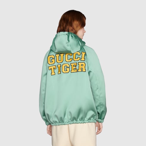 Gucci Tiger reversible bomber jacket Detail 8