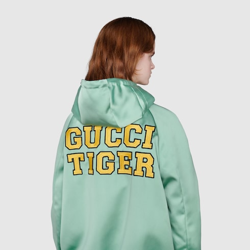 Gucci Tiger reversible bomber jacket Detail 12