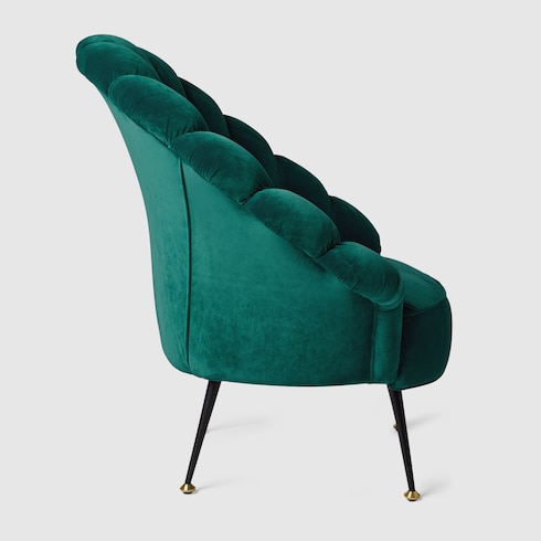 Fauteuil en velours avec fleurs brodées