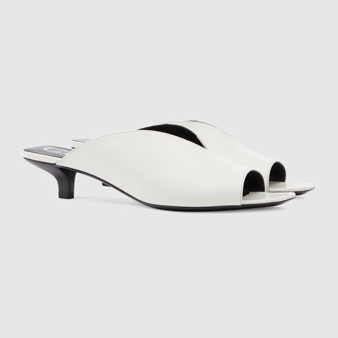 Sandalo donna tacco basso in pelle bianca | GUCCI® Italia