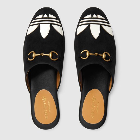 Pantofola donna adidas x Gucci con Trifoglio in pelle scamosciata nera |  GUCCI® Italia