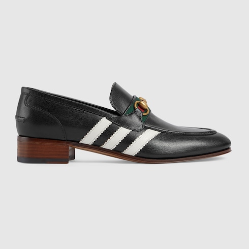 https://media.gucci.com/style/DarkGray_Center_0_0_490x490/1650559514/702283_1DOQ0_1061_001_100_0000_Light-Mocassins-adidas-x-Gucci-pour-homme.jpg