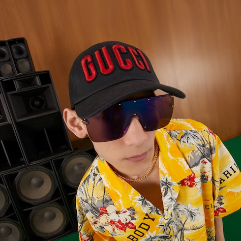 Cappellino da baseball con patch Gucci in nero | GUCCI® Italia
