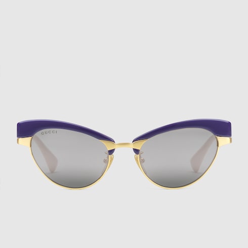 Gucci Cat-eye sunglasses with interchangeable frame. 10