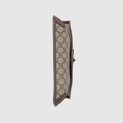Gucci gg supreme medium messenger bag 2025