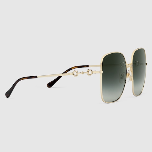 Sonnenbrille mit eckigem Rahmen