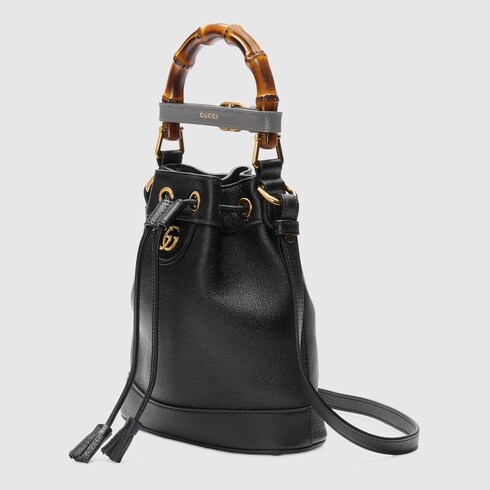 Gucci Diana mini bucket bag. 4