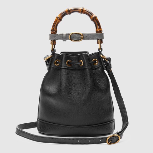 Gucci Diana mini bucket bag. 9