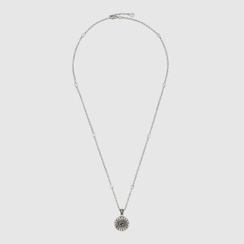 Interlocking G necklace with flower