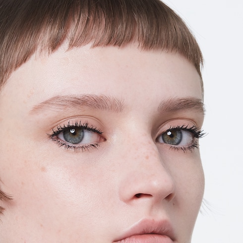 マスカラ オブスキュール、ブラック