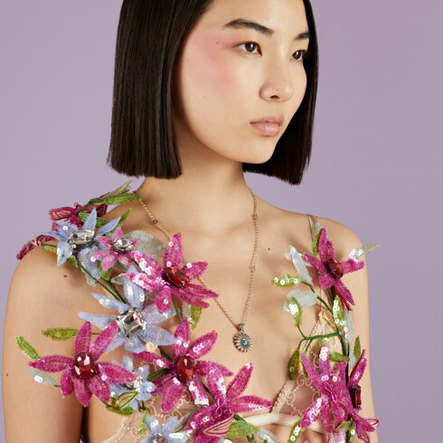 Interlocking G necklace with flower