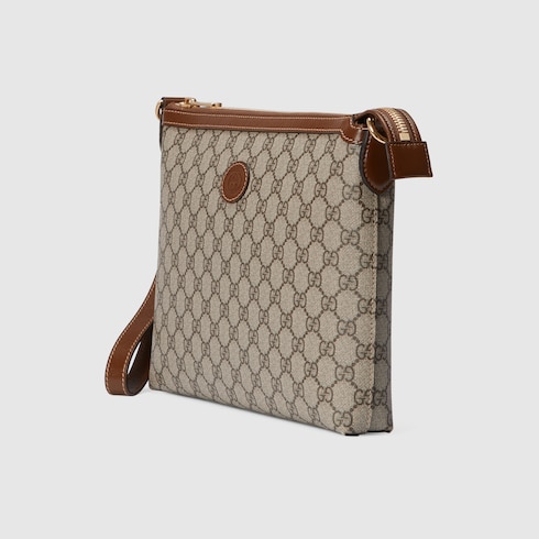 Bolso tipo mensajero con GG entrelazada inSupreme beige y bano