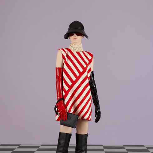 Gucci 互扣式双G邮差包. 5