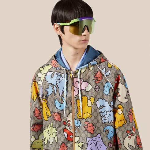 Gucci lion store print jacket