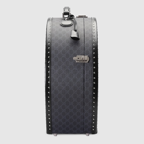 GG hat case