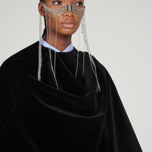 Gucci Velvet cape with wrap detail. 4 Gucci Velvet cape with wrap detail. 4