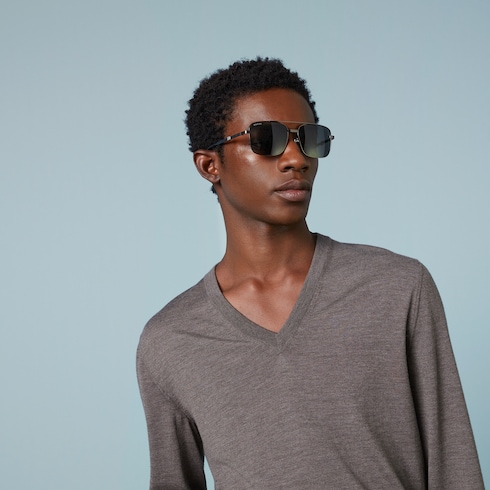 Wool V neck jumper with embroidery