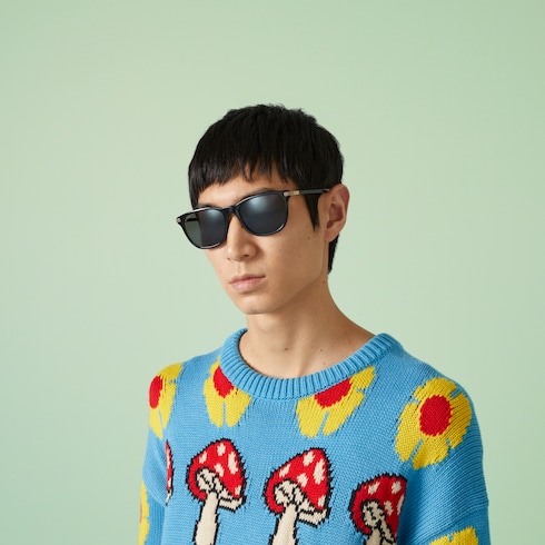 Low nose bridge fit sunglasses