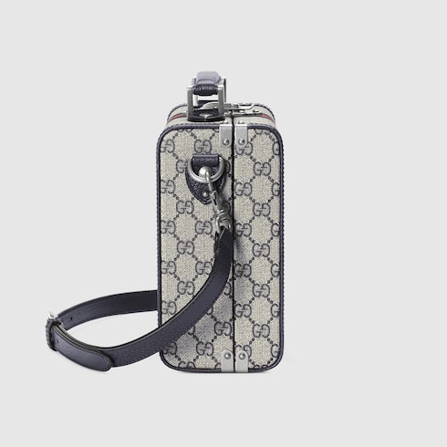 Gucci Savoy medium rigid beauty case