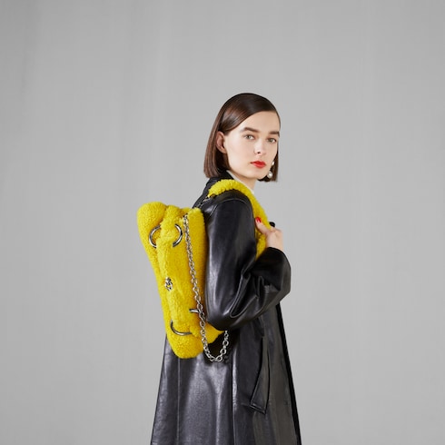 Gucci Horsebit Chain medium shoulder bag in Yellow Other Materials | GUCCI®  SI