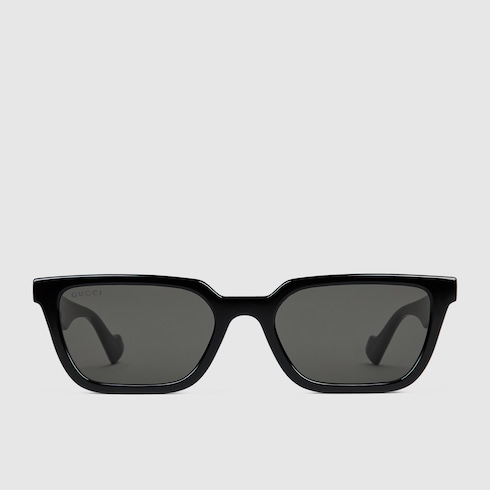 Lentes de sol con montura rectangular