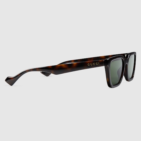 Sonnenbrille mit rechteckigem Rahmen