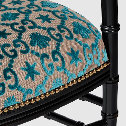 Chaise Chiavari motif GG étoiles avec accoudoir