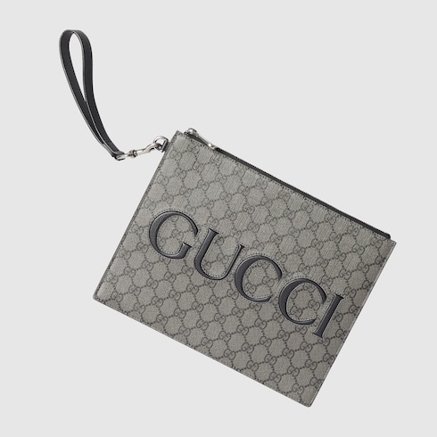 Gucci Pouch mit Riemen in grauer und schwarzer GG Supreme GUCCI DE