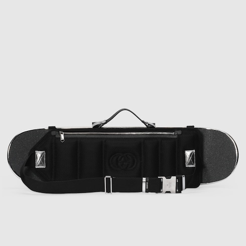 GG skateboard holder