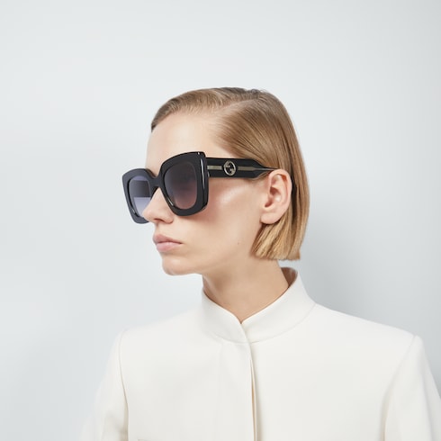 割引価格 black in sunglasses frame Square | US GUCCI® 時計