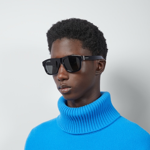 Lentes sol con marco ovalado