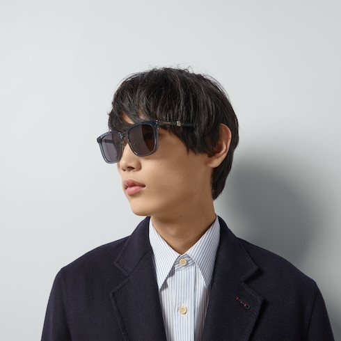 Low nose bridge fit sunglasses