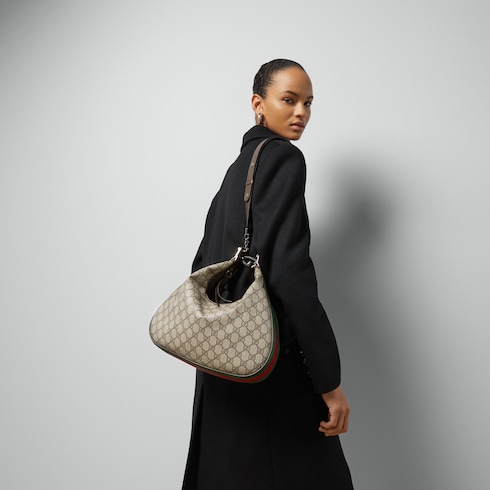 Gucci Attache medium shoulder bag in Beige GG Canvas | GUCCI® SI