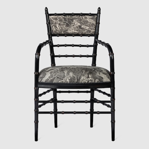 Sedia Chiavarina con stampa toile de jouy e poggiabraccia