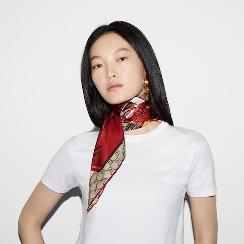GG Gucci valigeria print silk carré