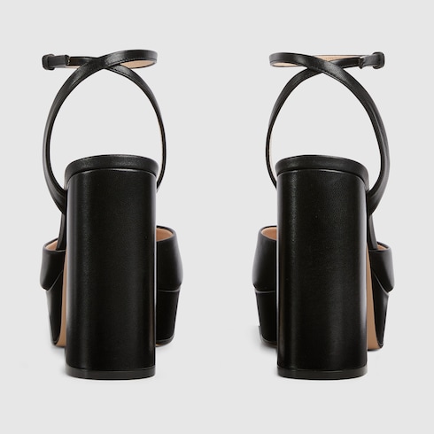 Sandalia plataforma con Horsebit para mujer