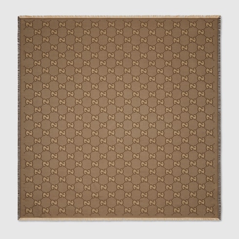 Schultertuch aus GG Baumwoll-Seidenjacquard in braun und camel 