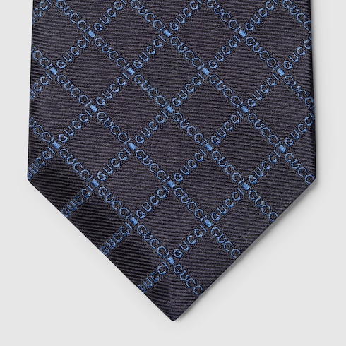 Cravatta in seta jacquard con logo Gucci