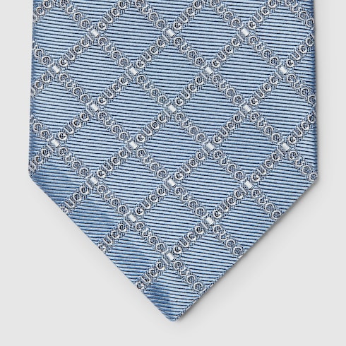 Cravatta in seta jacquard con logo Gucci