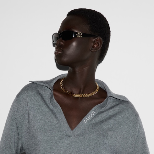 Chain necklace with Gucci script tag in yellow gold-toned