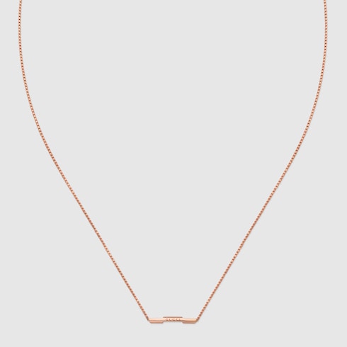 Gucci Link to Love Halskette mit „Gucci“ Stabanhänger