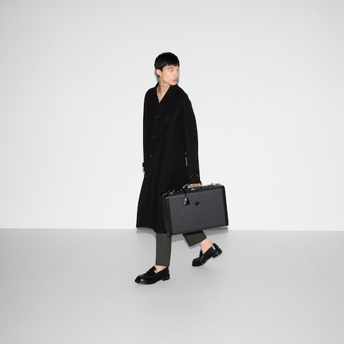 Medium rigid suitcase