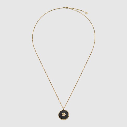 قلادة Gucci Interlocking طويلة على شكل سلسلة عيار 18 قيراطاً